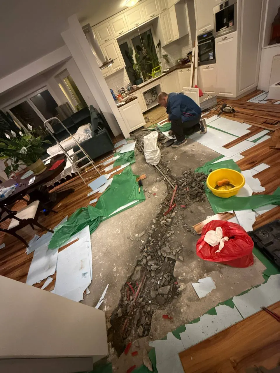 Duża przeróbka instalacji w posadzce - Milanówek | DobryHydraulik